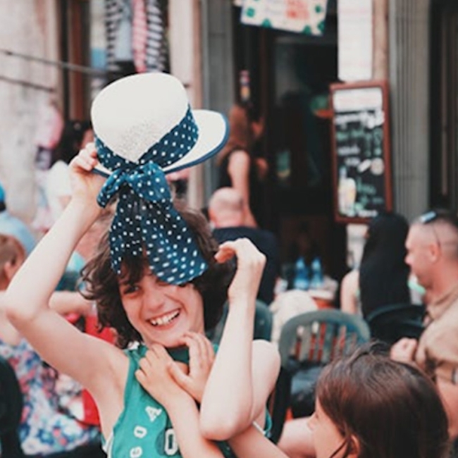 Kids-playing-in-Rome